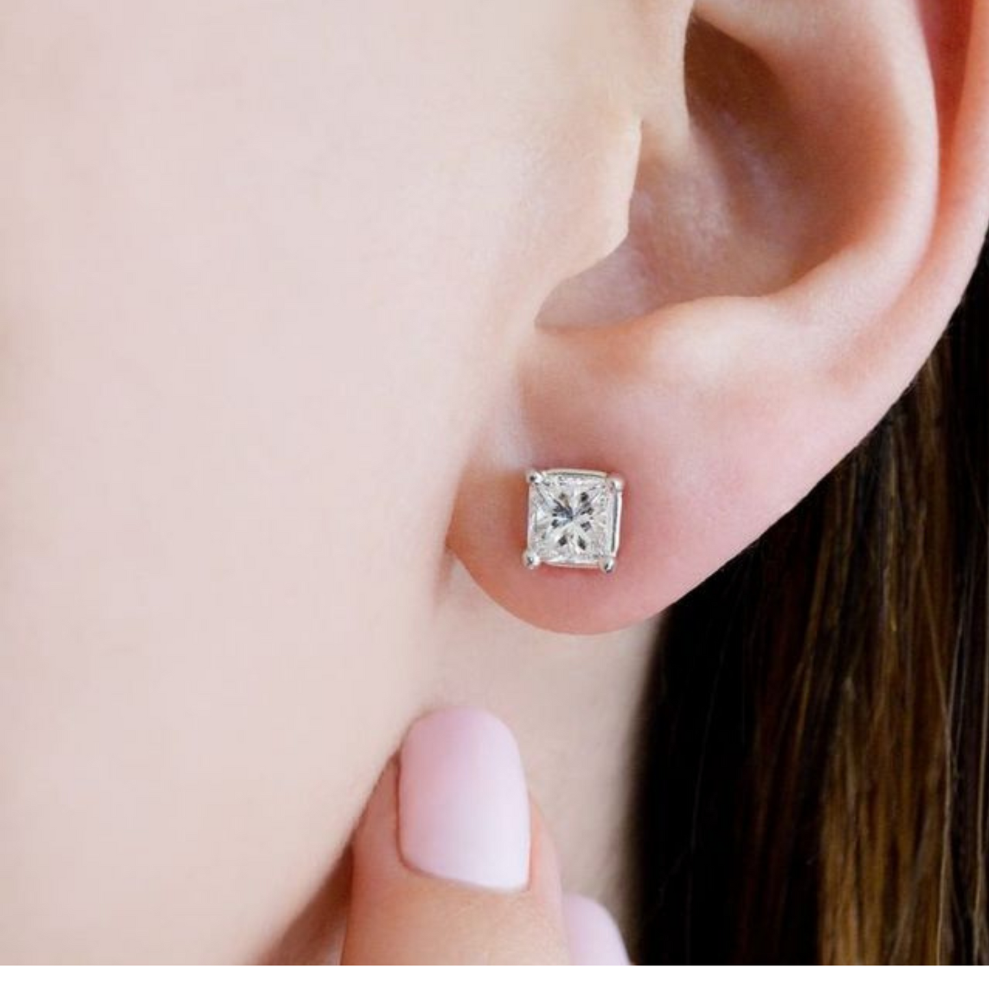Yellow Gold Stud Earrings for Women and Girls
Diamond Earrings for Women Girls Beautiful Pair of Studs,Square Diamonds Earrings Great Choice for Every Occasion