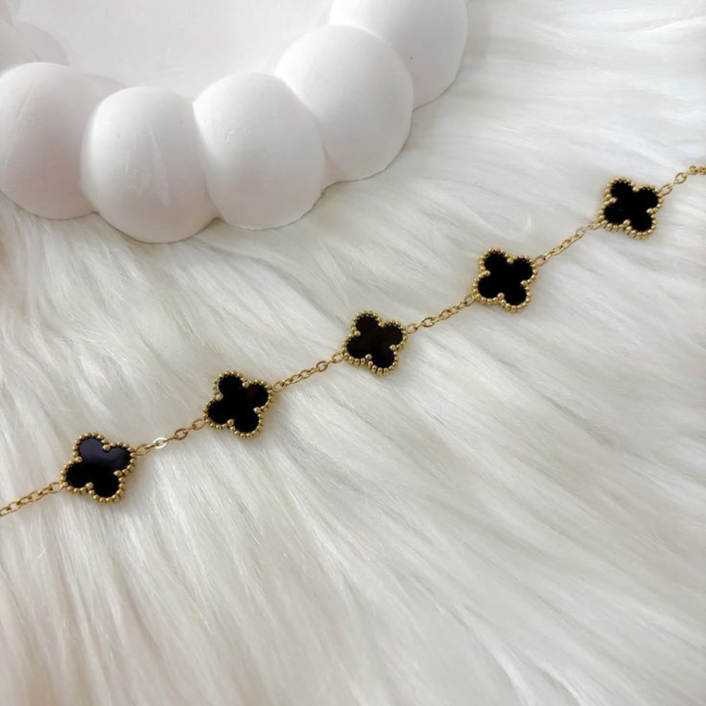 Clover Anti Tarnish Bracelet for Women Stylish | Stainless Steel Bracelet for Woman | Fashion Jewellery for Women Aesthetic Accessories for Girls Chain Bracelet Gold