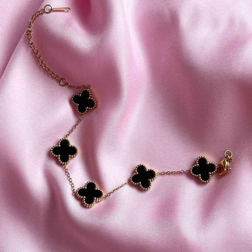 Clover Anti Tarnish Bracelet for Women Stylish | Stainless Steel Bracelet for Woman | Fashion Jewellery for Women Aesthetic Accessories for Girls Chain Bracelet Gold